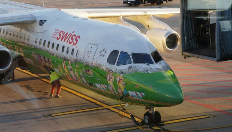 飛機是怎么涂漆的？